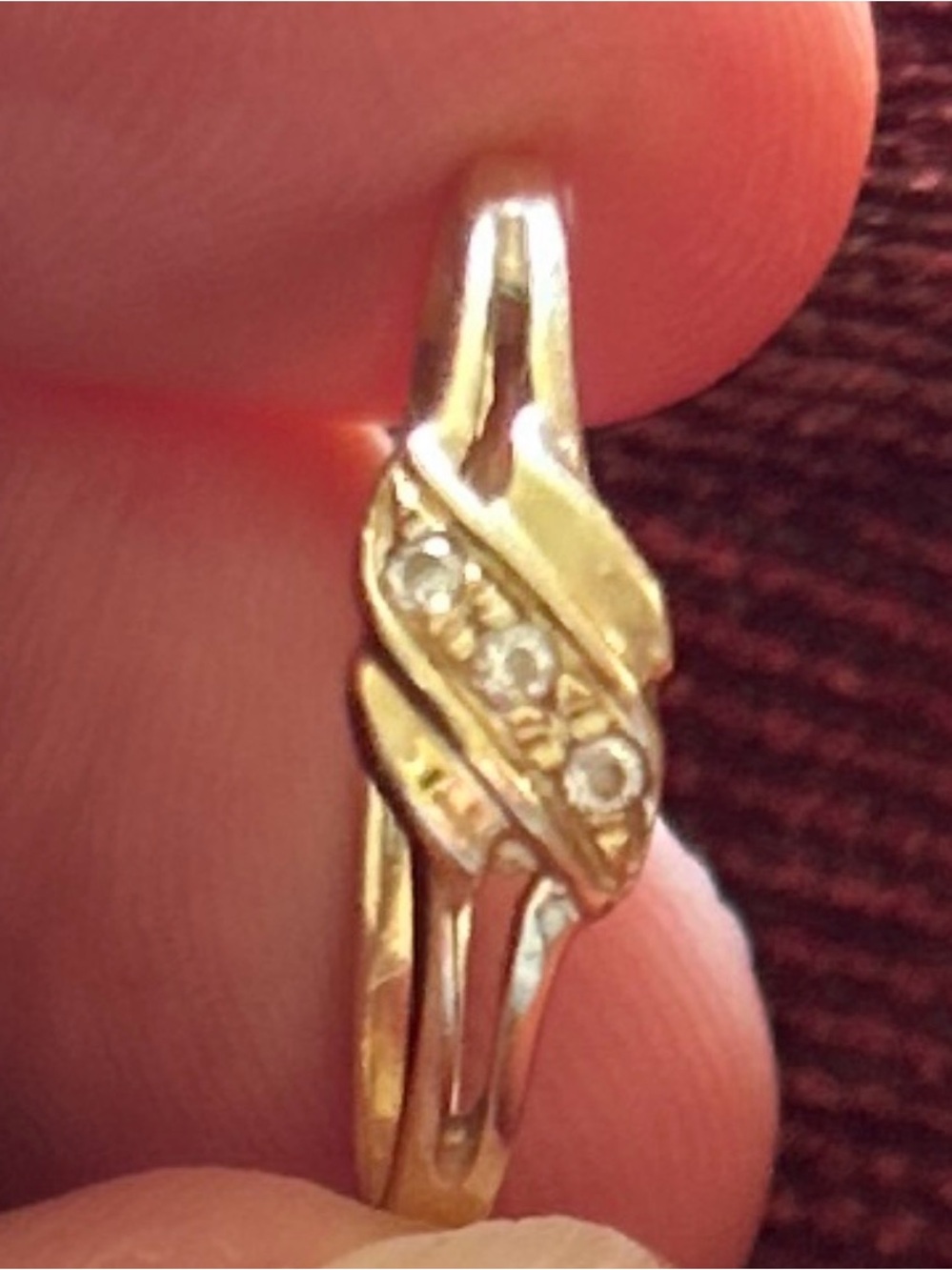 14k Gold Twist Ring with Clear Stones